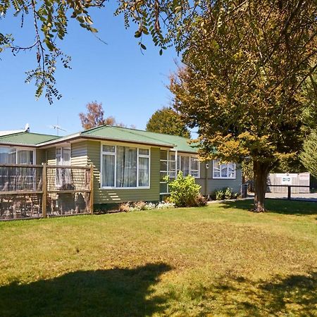 Accommodation Fiordland -The Three Bedroom House At 226A Milford Road Te Anau Extérieur photo