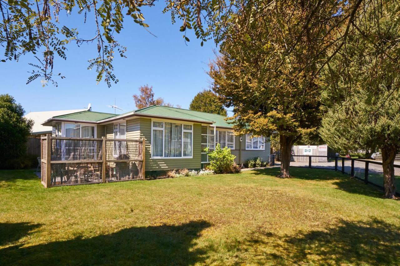 Accommodation Fiordland -The Three Bedroom House At 226A Milford Road Te Anau Extérieur photo