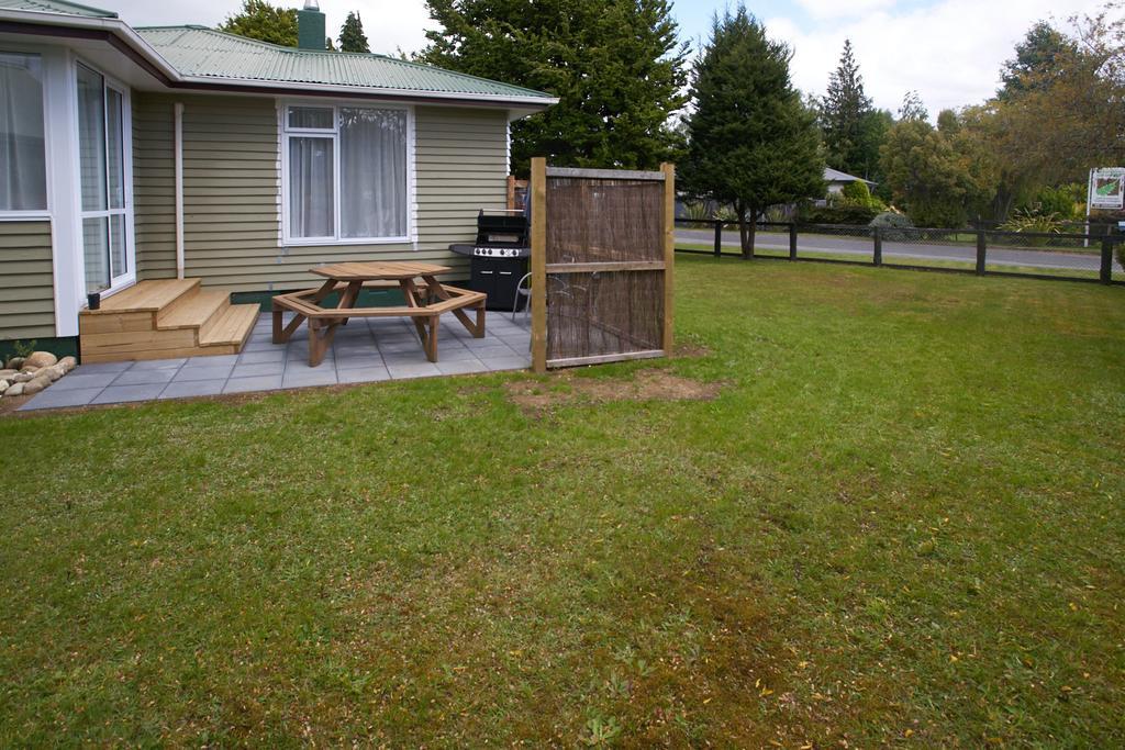 Accommodation Fiordland -The Three Bedroom House At 226A Milford Road Te Anau Extérieur photo