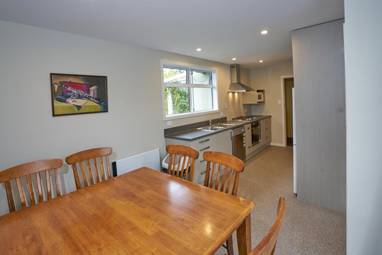 Accommodation Fiordland -The Three Bedroom House At 226A Milford Road Te Anau Extérieur photo