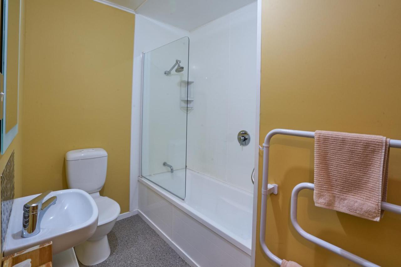 Accommodation Fiordland -The Three Bedroom House At 226A Milford Road Te Anau Extérieur photo