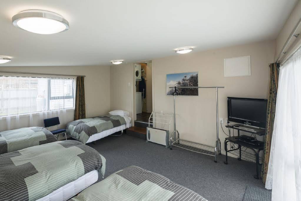 Accommodation Fiordland -The Three Bedroom House At 226A Milford Road Te Anau Extérieur photo