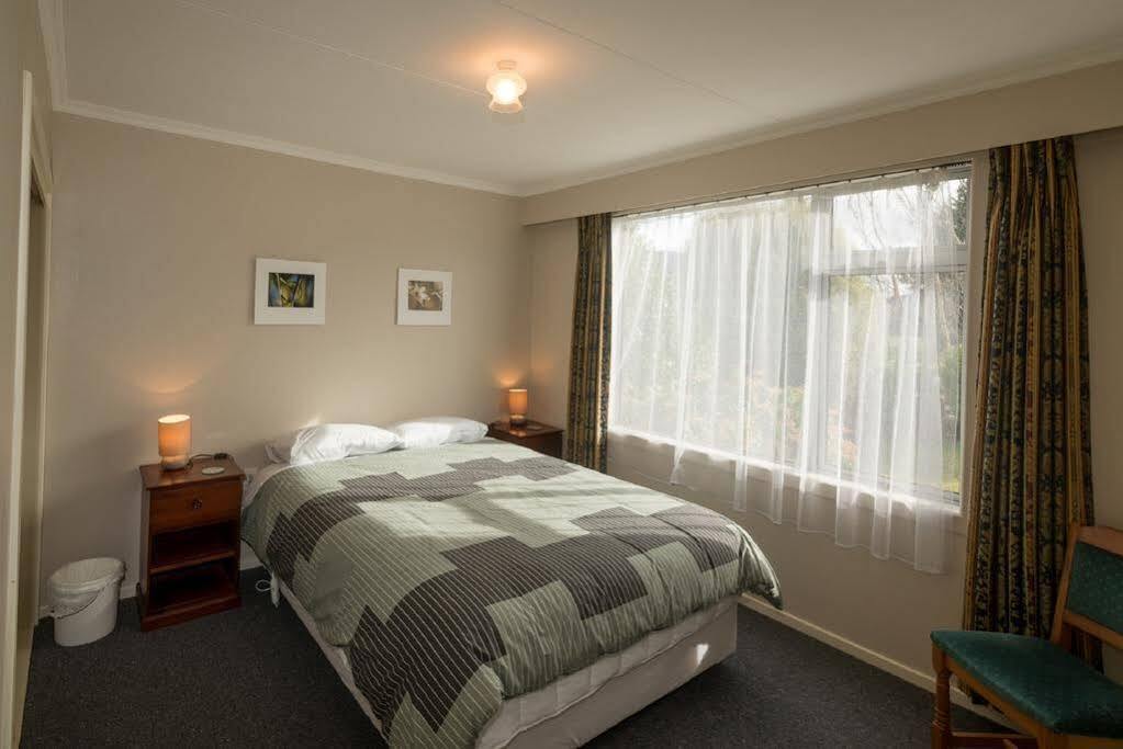 Accommodation Fiordland -The Three Bedroom House At 226A Milford Road Te Anau Extérieur photo
