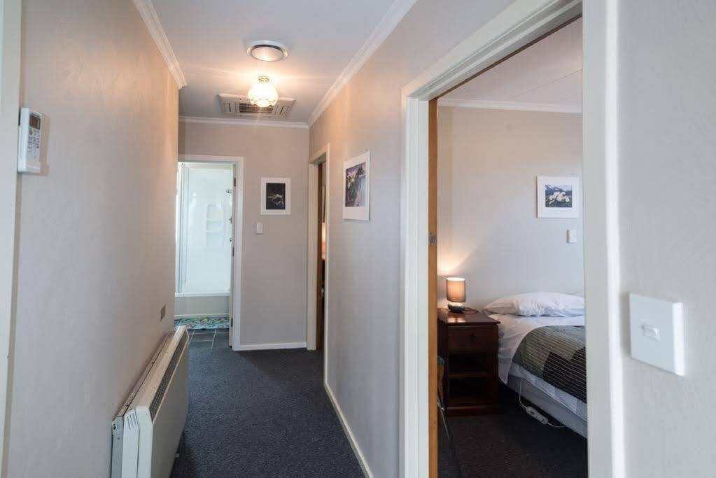 Accommodation Fiordland -The Three Bedroom House At 226A Milford Road Te Anau Extérieur photo